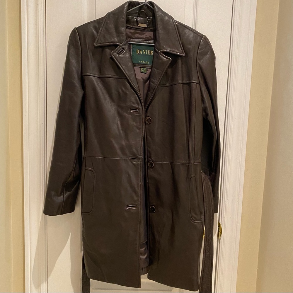 Danier Women's Brown Leather Coat Genuine Leather - Picture 2 of 11